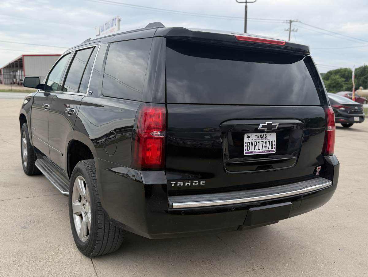View vehicle photo 7