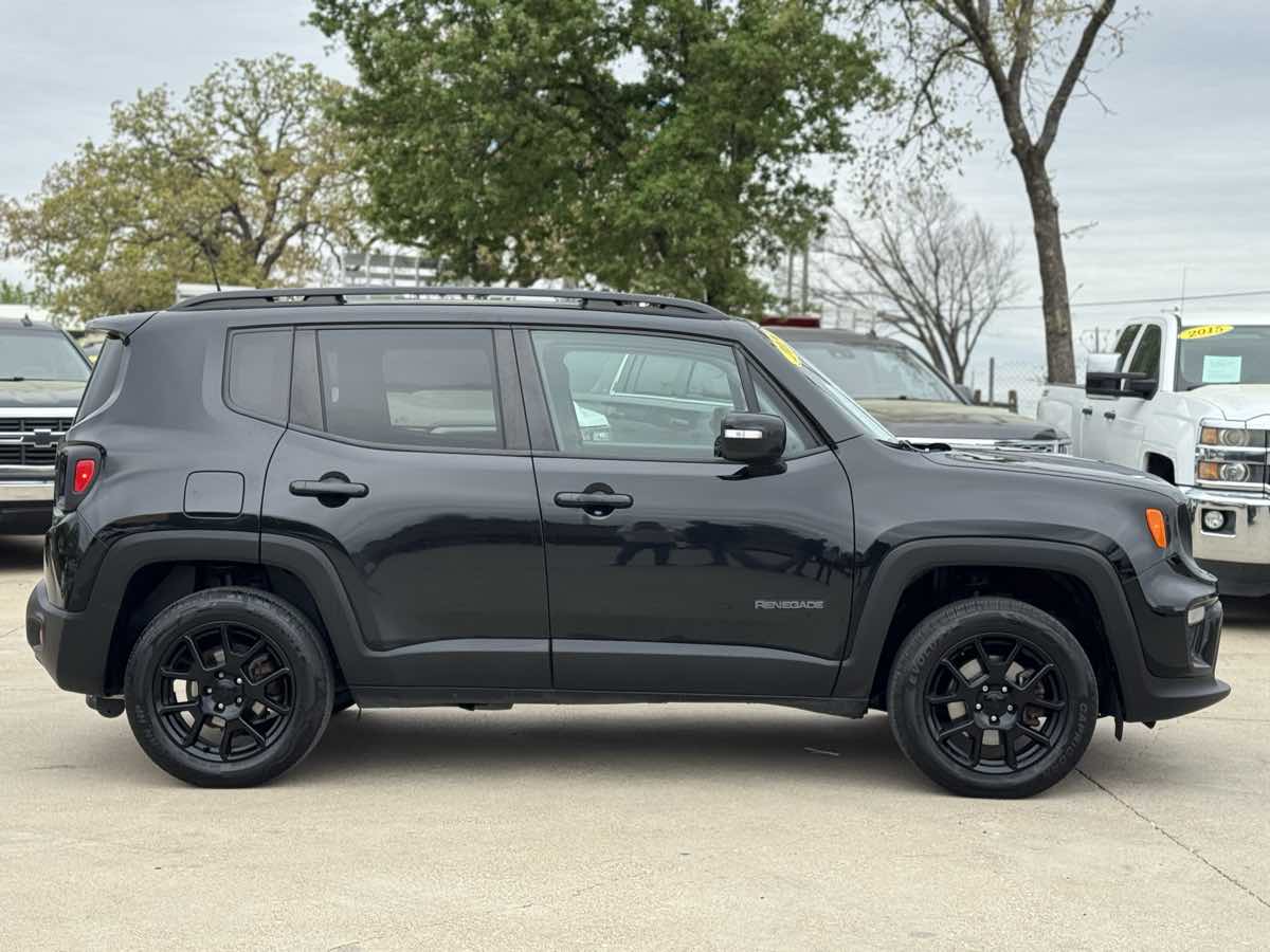 2019 Jeep Renegade Altitude Package - Photo 4