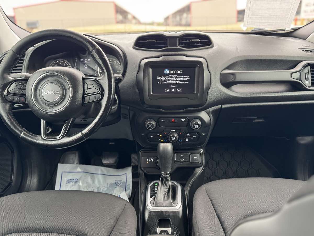 2019 Jeep Renegade Altitude Package - Photo 16