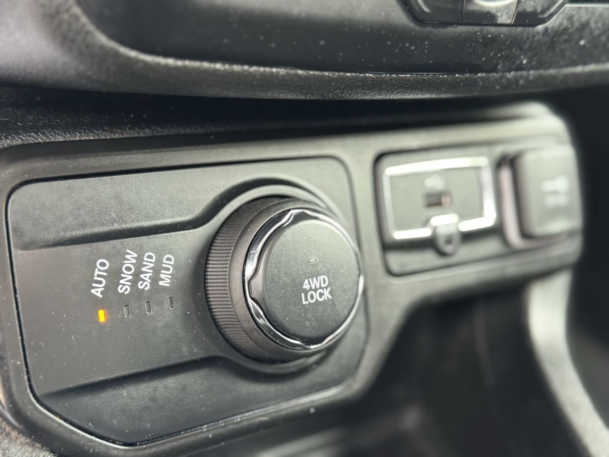 2019 Jeep Renegade Altitude Package - Photo 18