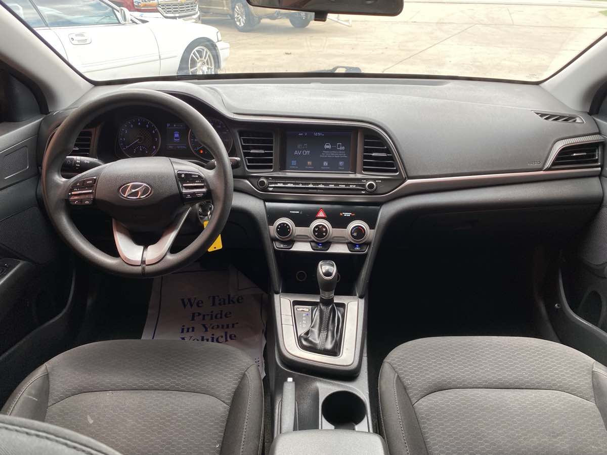 2019 Hyundai Elantra SEL - Photo 14