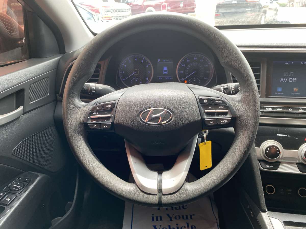 2019 Hyundai Elantra SEL - Photo 15