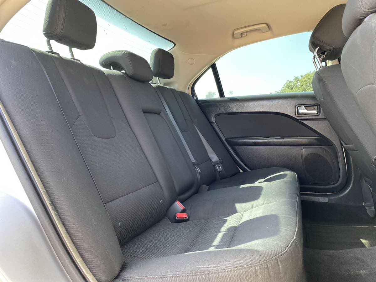 2012 Ford Fusion SE - Photo 18