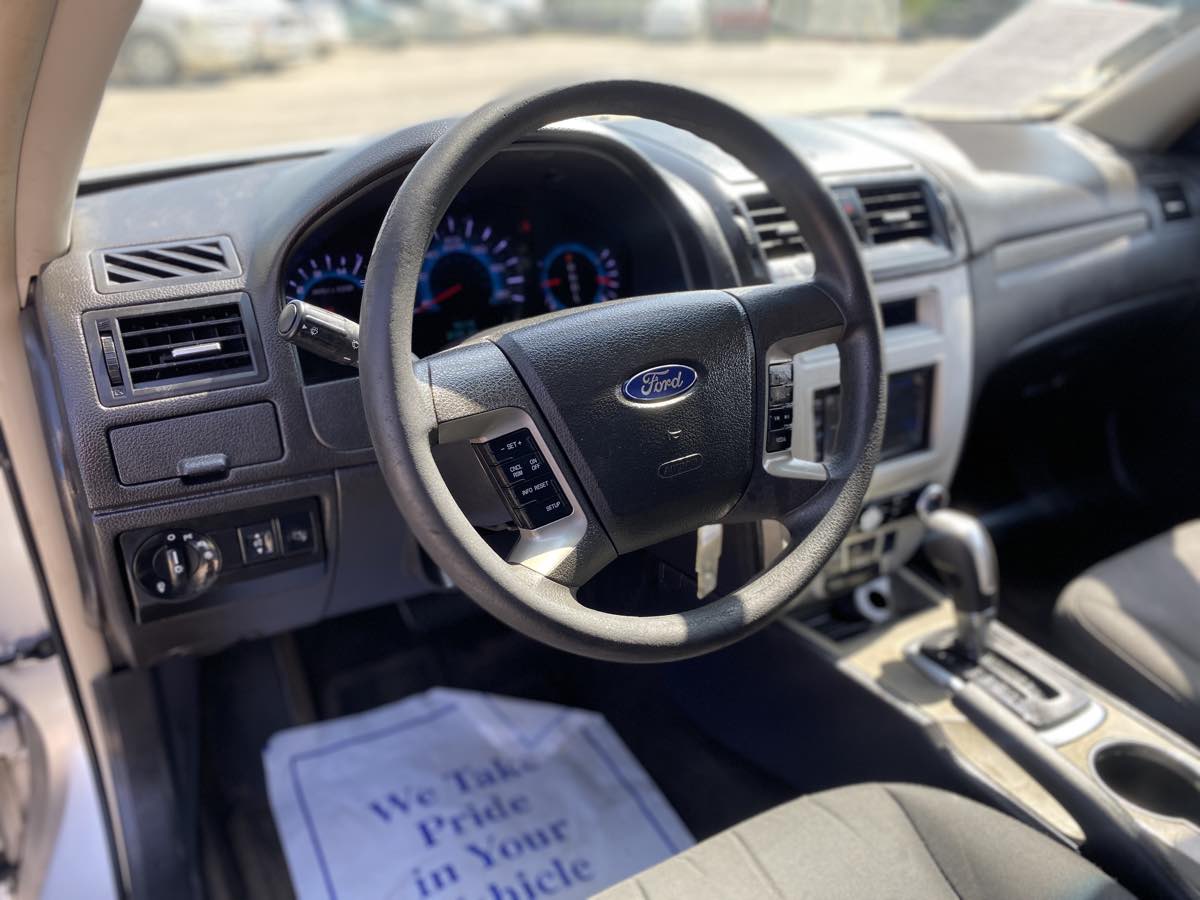 2012 Ford Fusion SE - Photo 11