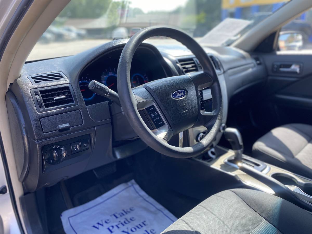 2012 Ford Fusion SE - Photo 13