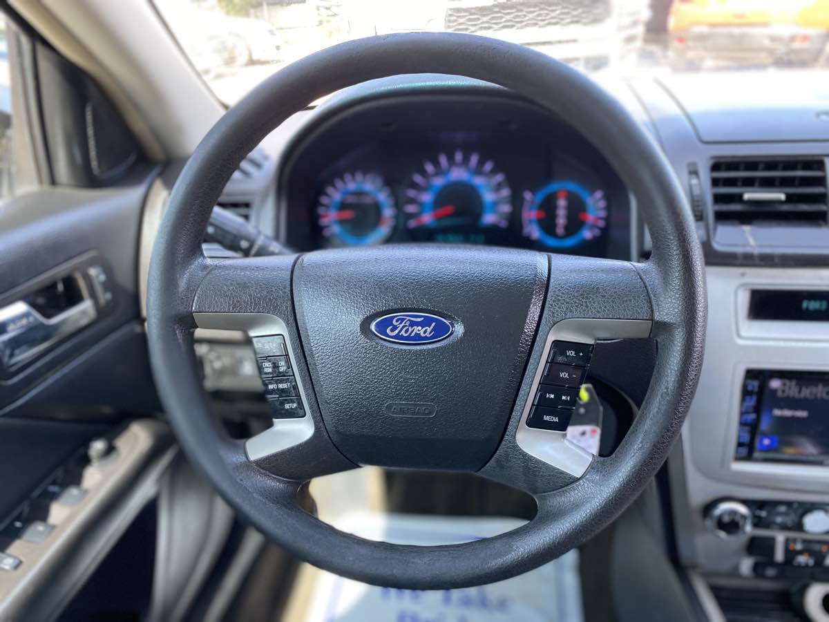 2012 Ford Fusion SE - Photo 12