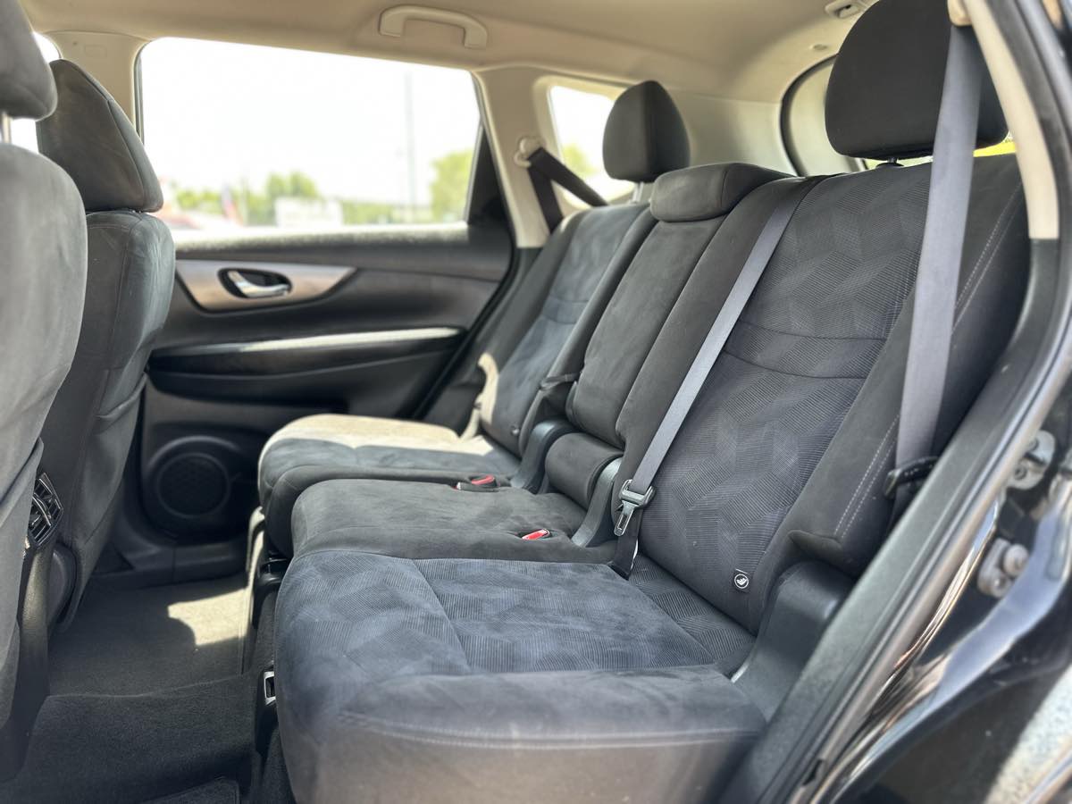 2015 Nissan Rogue S - Photo 13
