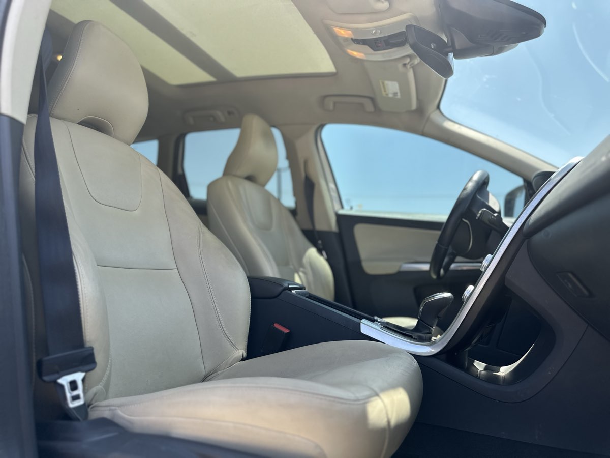 2016 Volvo XC60 Premier - Photo 11