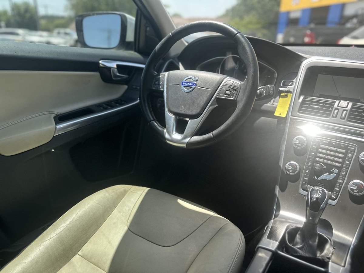 2016 Volvo XC60 Premier - Photo 20