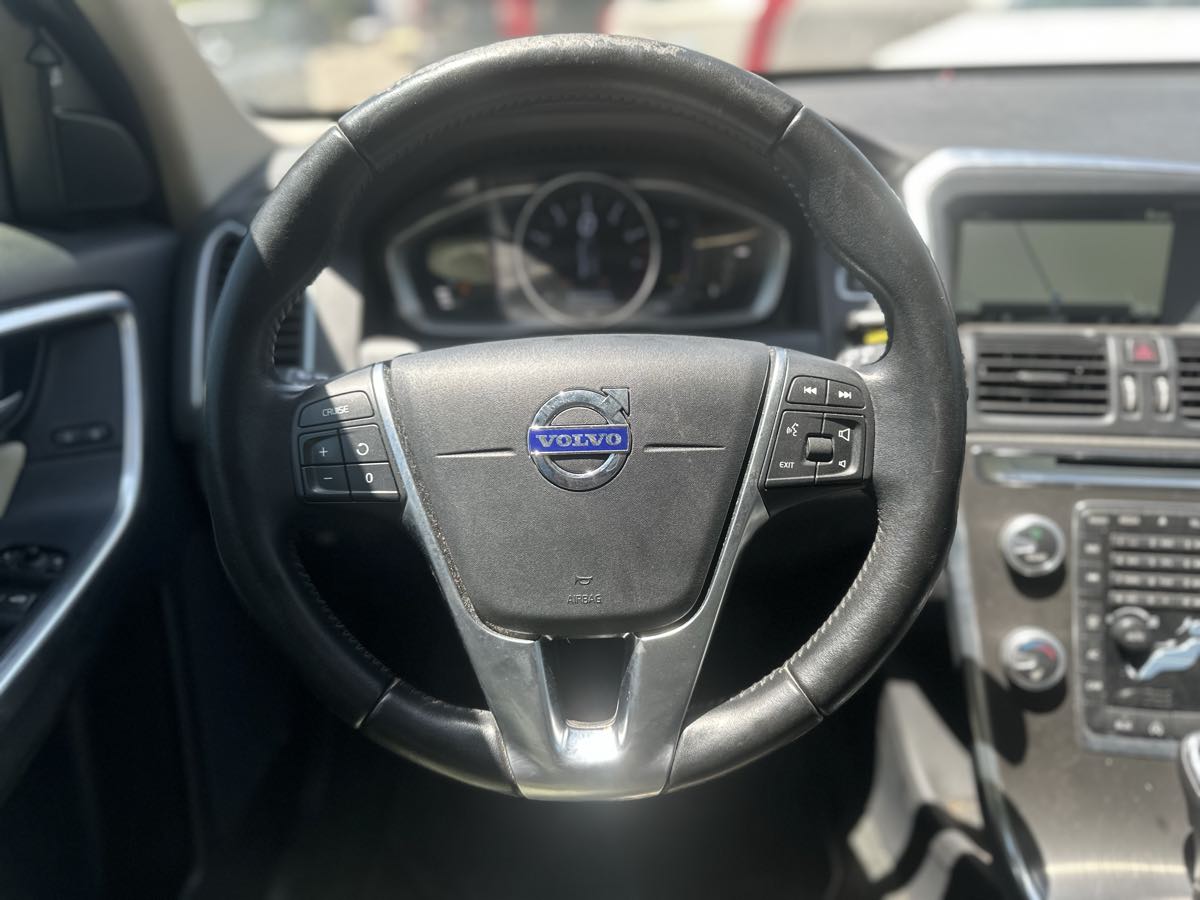 2016 Volvo XC60 Premier - Photo 22