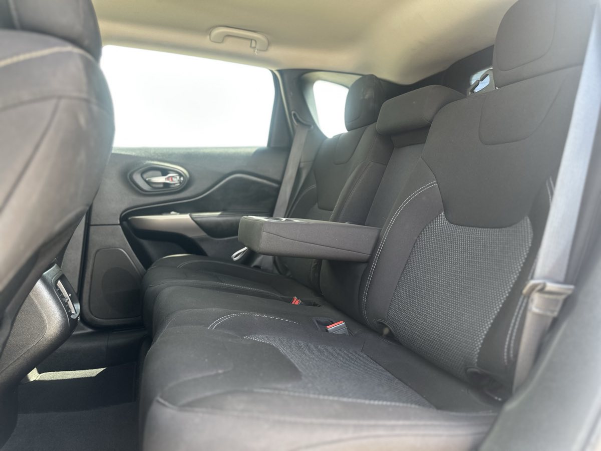 2020 Jeep Cherokee Latitude - Photo 17