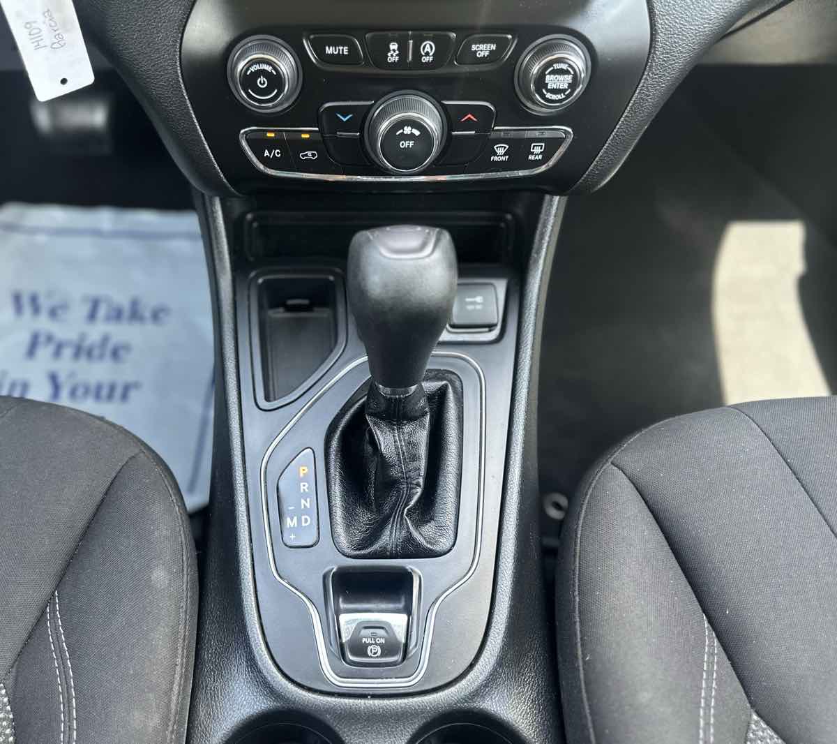 2020 Jeep Cherokee Latitude - Photo 25