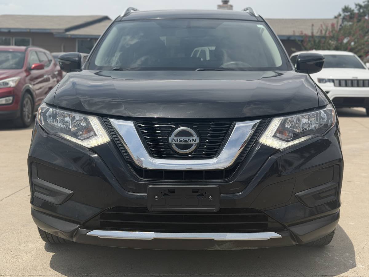 2018 Nissan Rogue SV - Photo 3