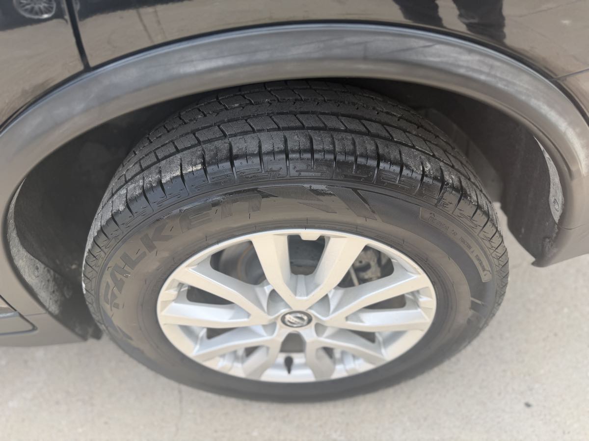 2018 Nissan Rogue SV - Photo 10
