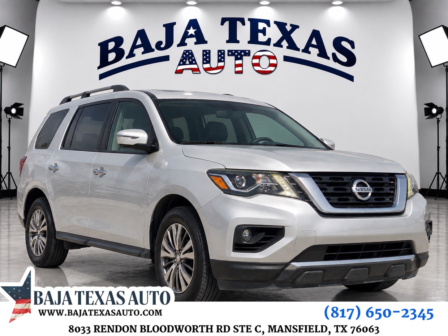 Brilliant Silver Metallic 2019 Nissan Pathfinder SUV / Crossover Front-Wheel Drive Automatic