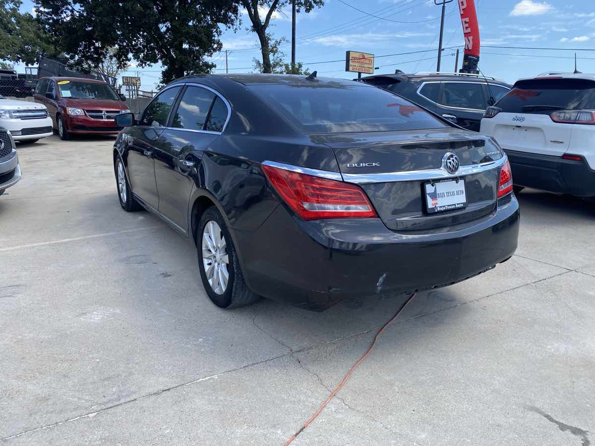 Photo 6 of this Buick LaCrosse