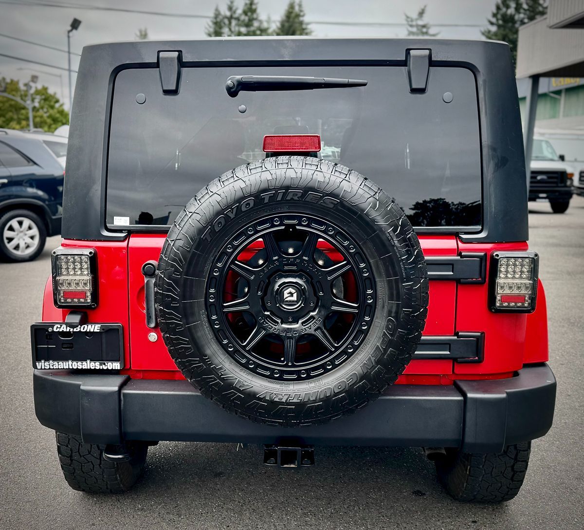 2013 Jeep Wrangler Unlimited Sahara photo 3