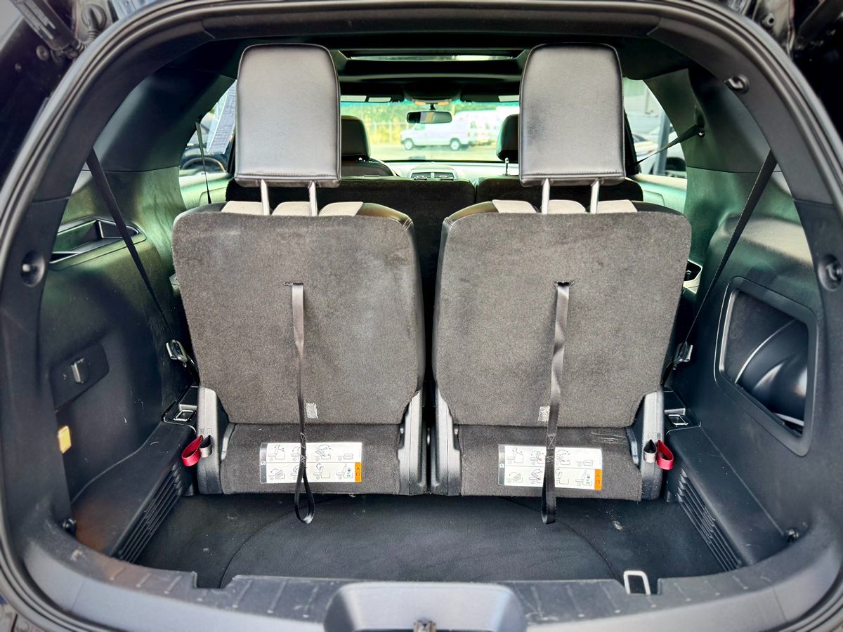 2017 Ford Explorer XLT photo 4