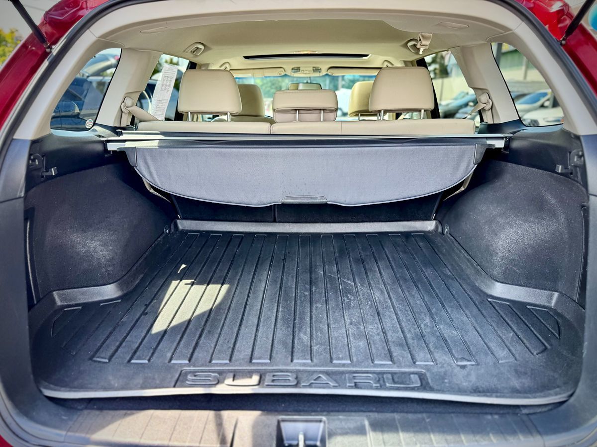 2014 Subaru Outback 2.5i Limited photo 4