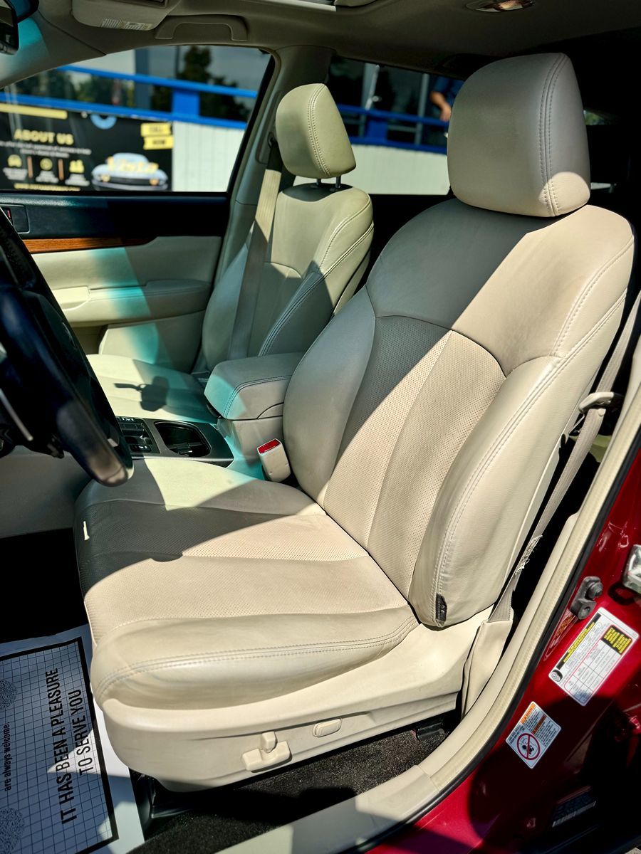 2014 Subaru Outback 2.5i Limited photo 13