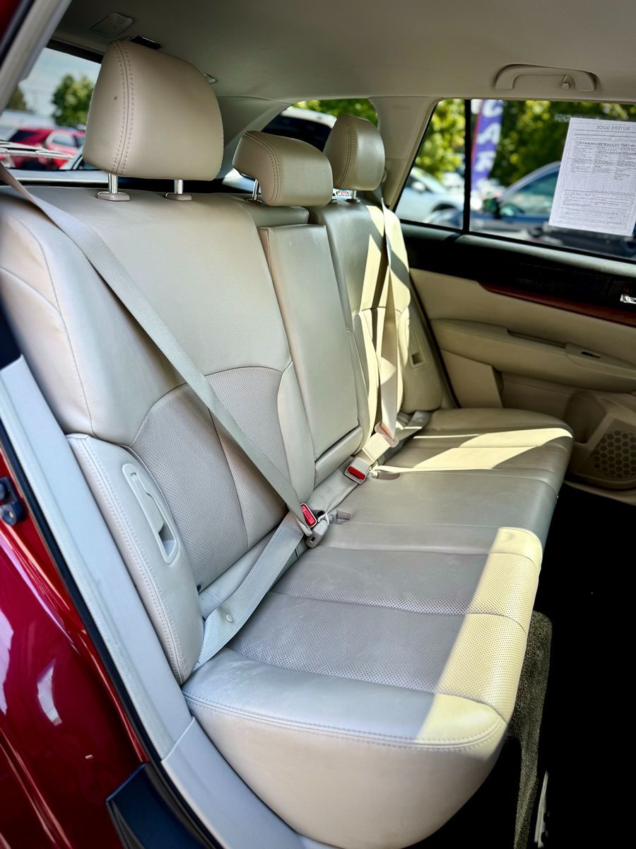 2014 Subaru Outback 2.5i Limited photo 16