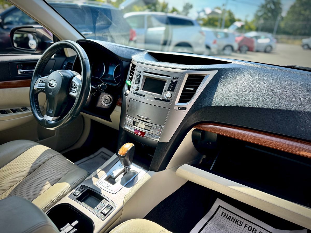 2014 Subaru Outback 2.5i Limited photo 18
