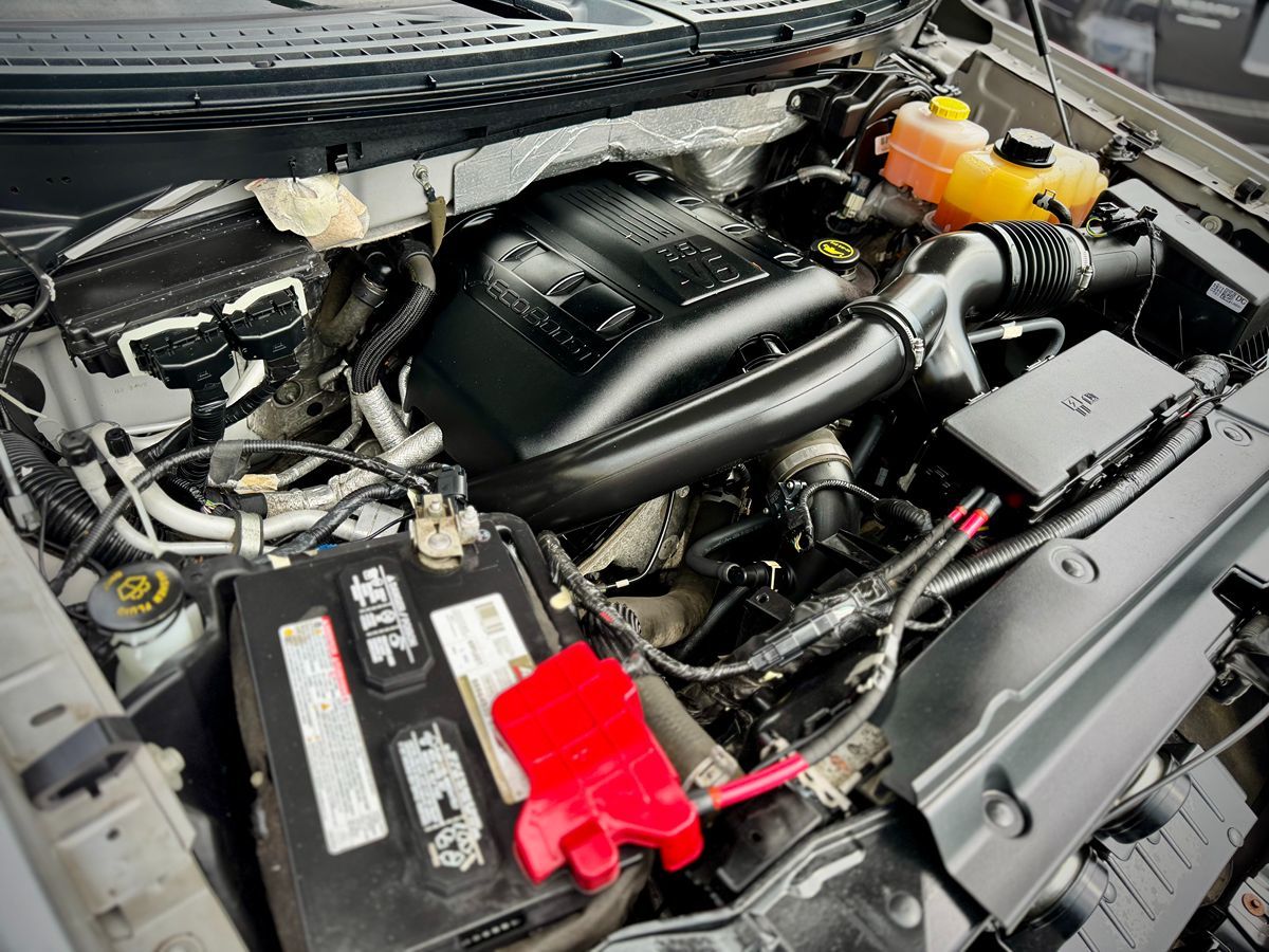 2014 Ford F-150 XLT photo 7
