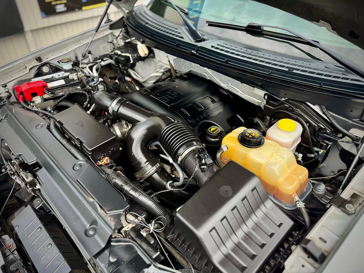2014 Ford F-150 XLT photo 9