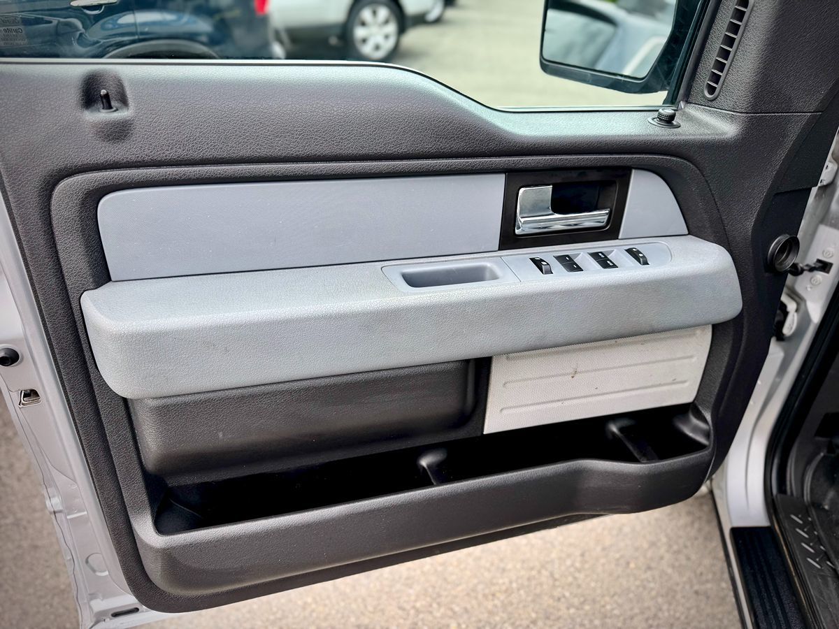 2014 Ford F-150 XLT photo 11