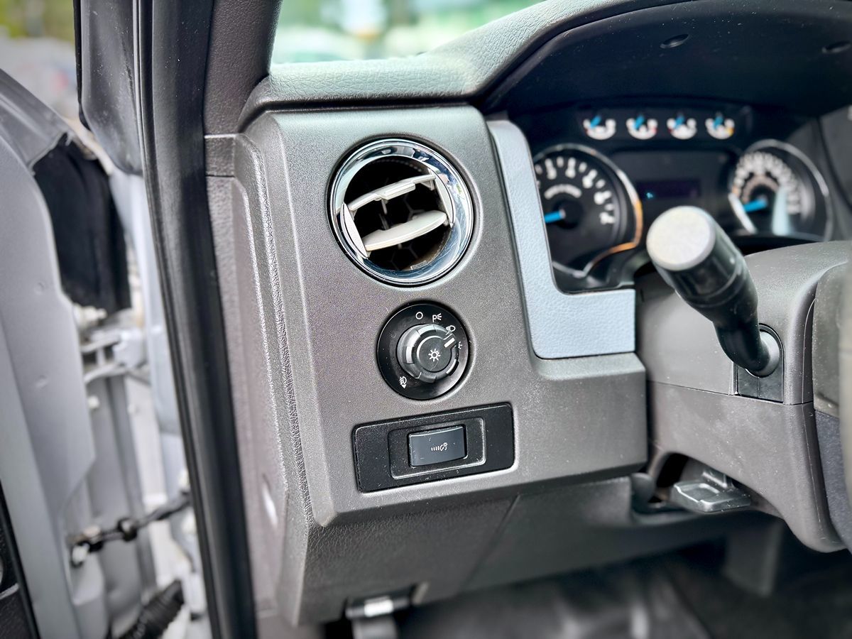 2014 Ford F-150 XLT photo 12