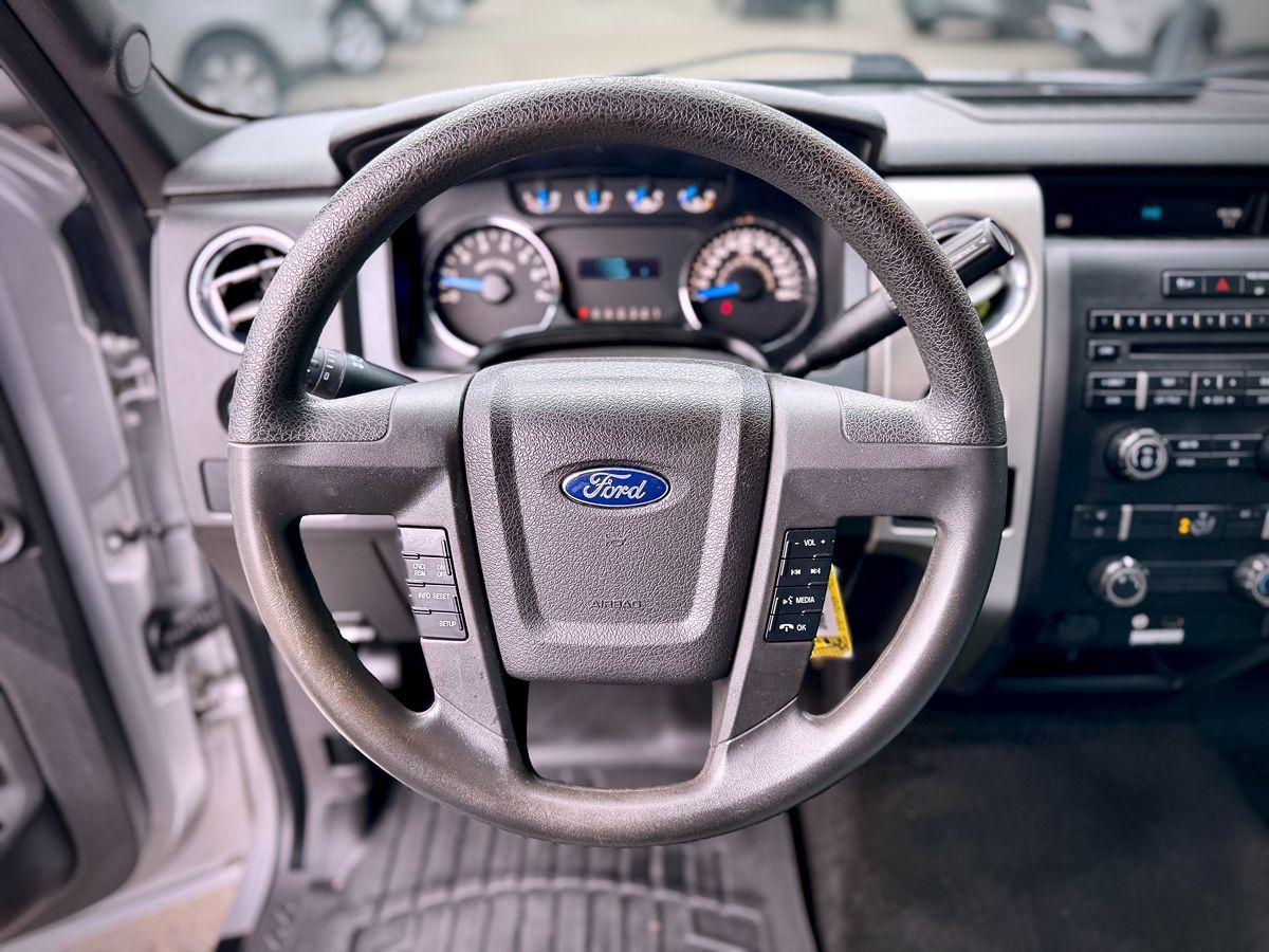 2014 Ford F-150 XLT photo 21