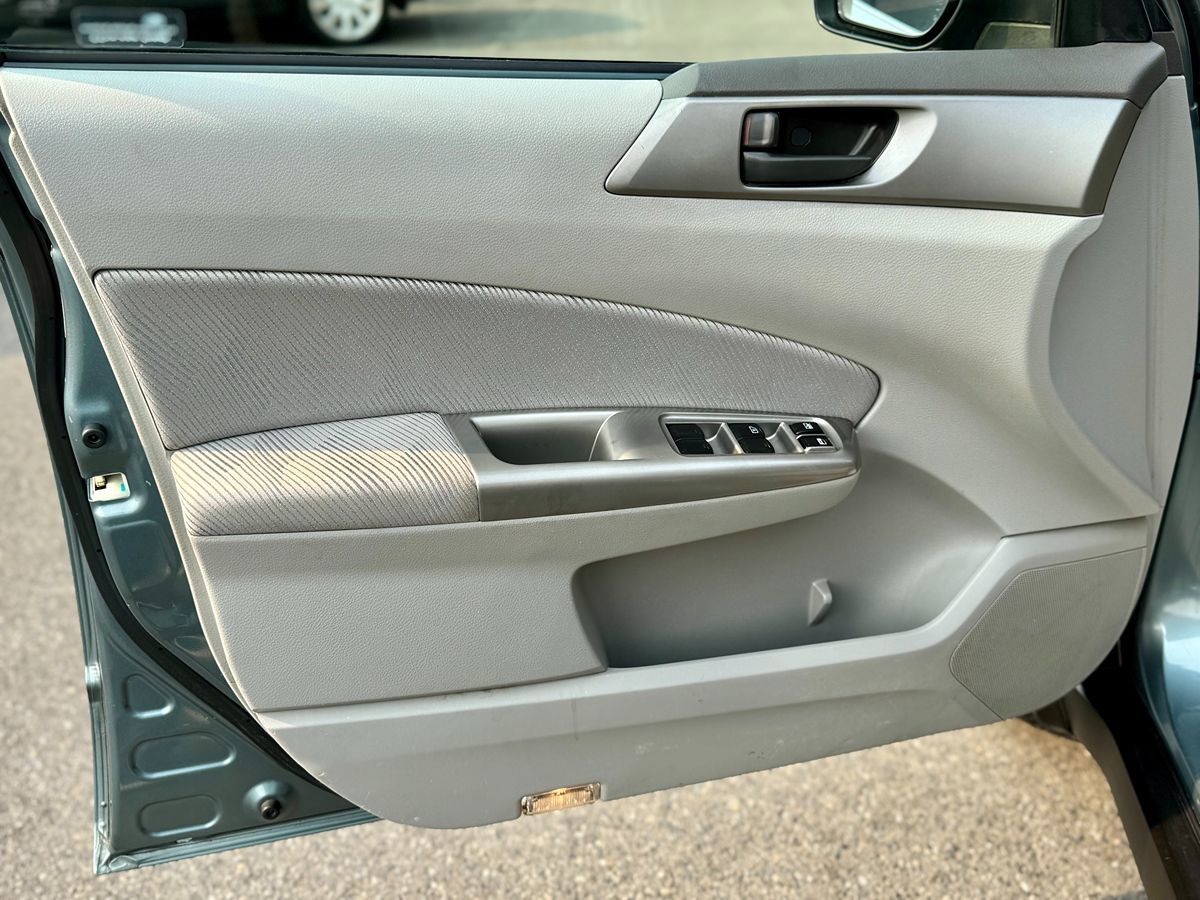 2009 Subaru Forester 2.5X photo 12