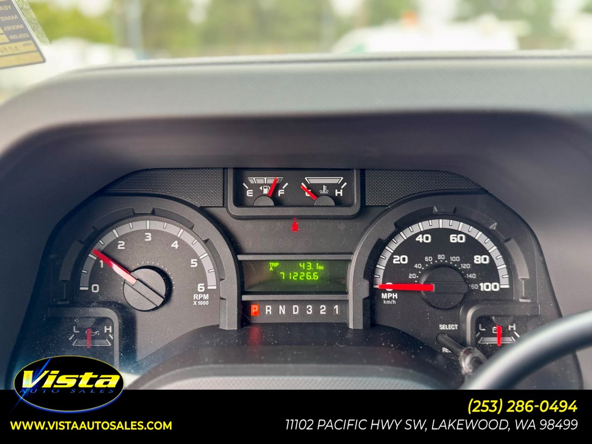 2010 Ford E-350 photo 16