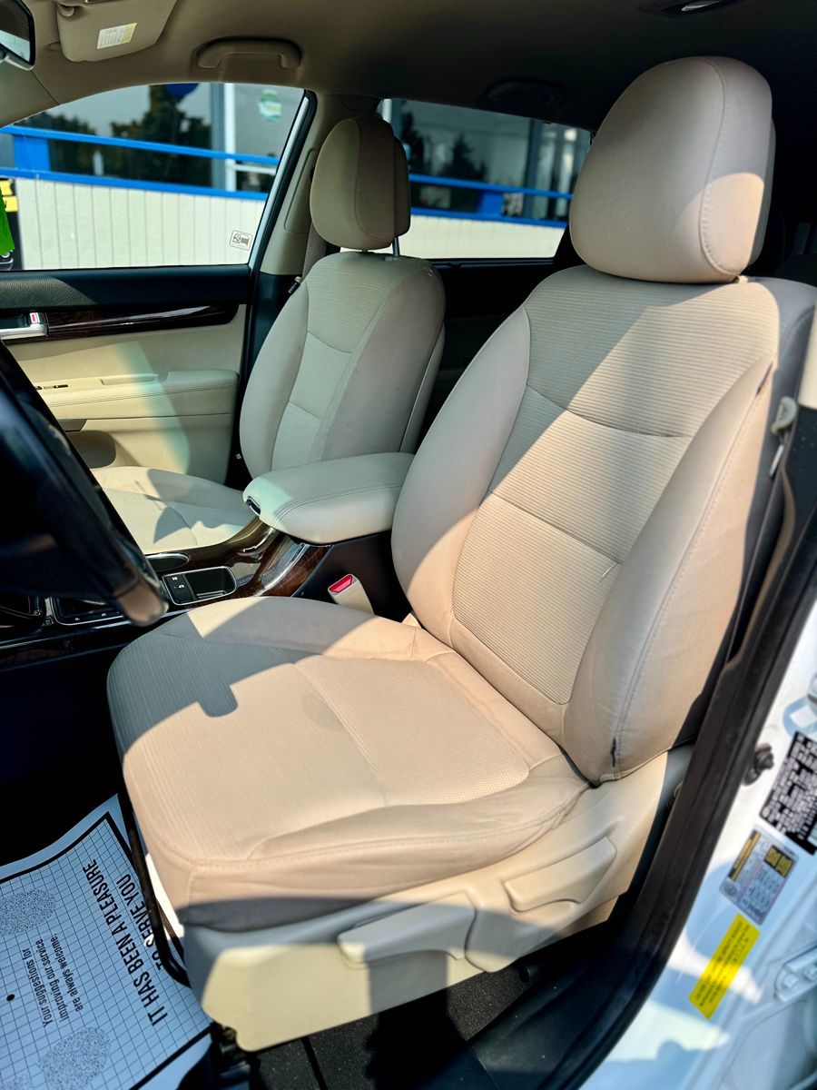 2014 Kia Sorento LX photo 14