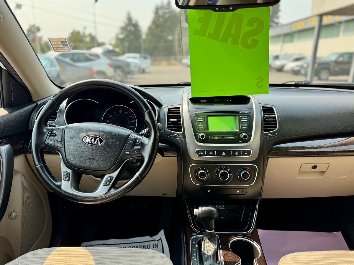 2014 Kia Sorento LX photo 16