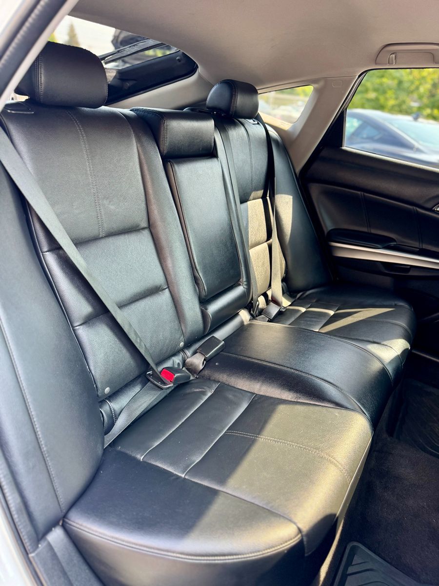 2015 Honda Crosstour EX-L V6 photo 16