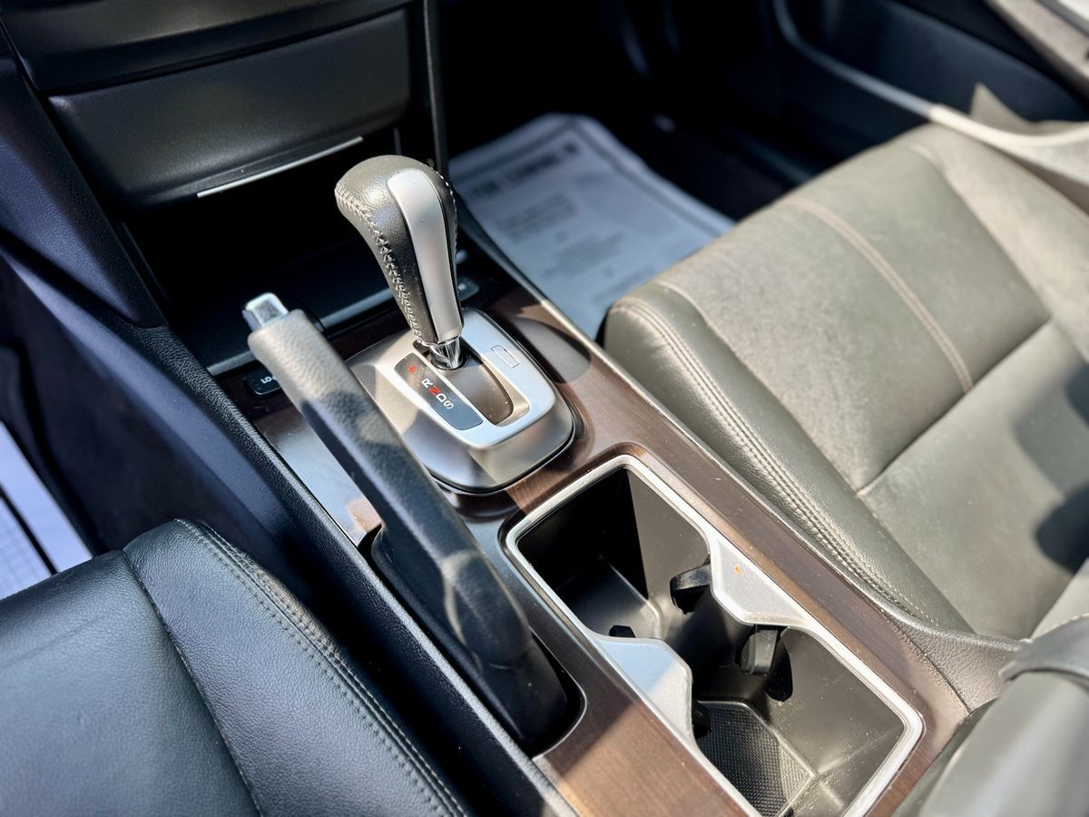 2015 Honda Crosstour EX-L V6 photo 19