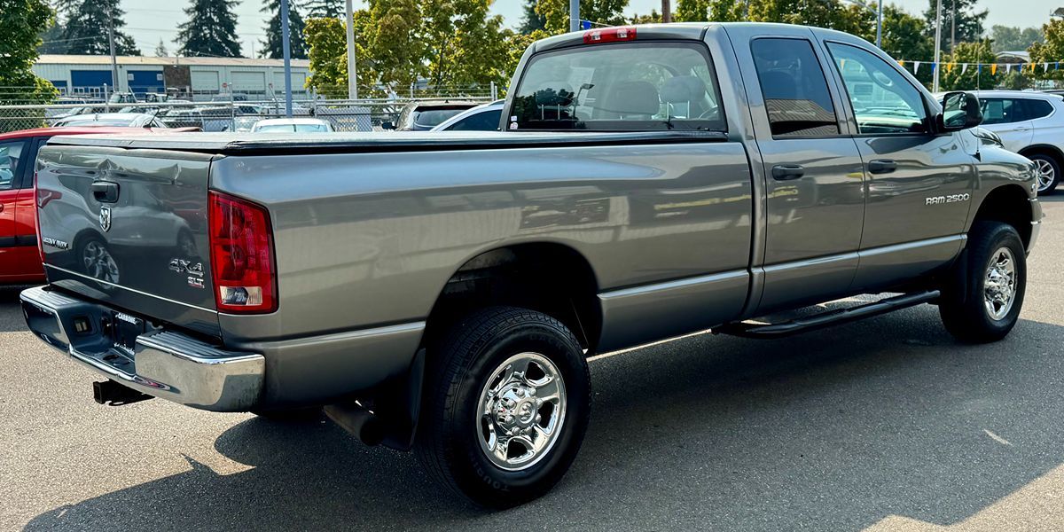 2005 Dodge Ram SLT photo 4