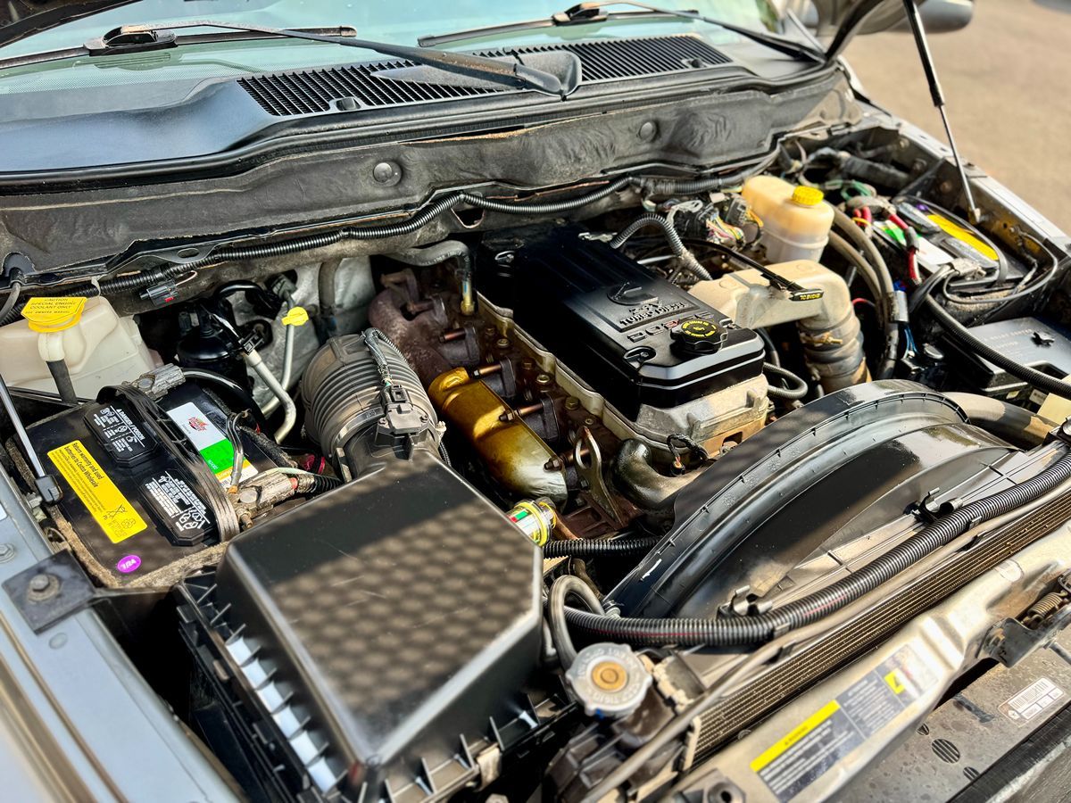 2005 Dodge Ram SLT photo 7