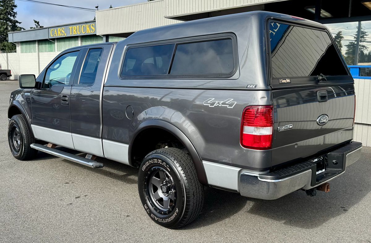 2005 Ford F-150 XLT photo 2