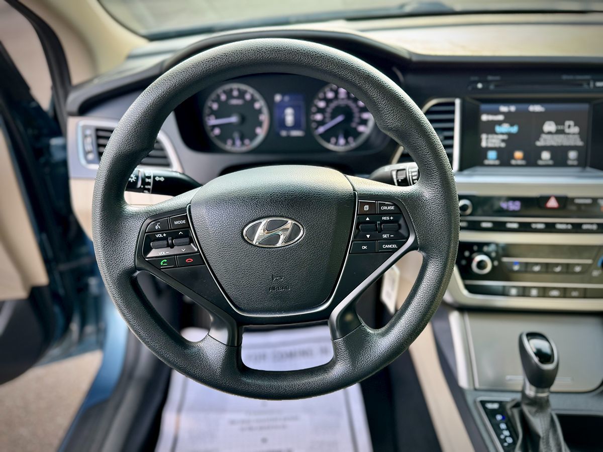 2017 Hyundai Sonata Sport Limited 2.0T photo 18