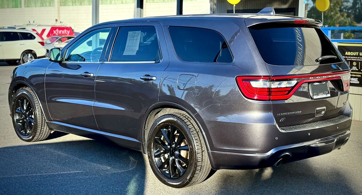 2018 Dodge Durango R/T photo 2