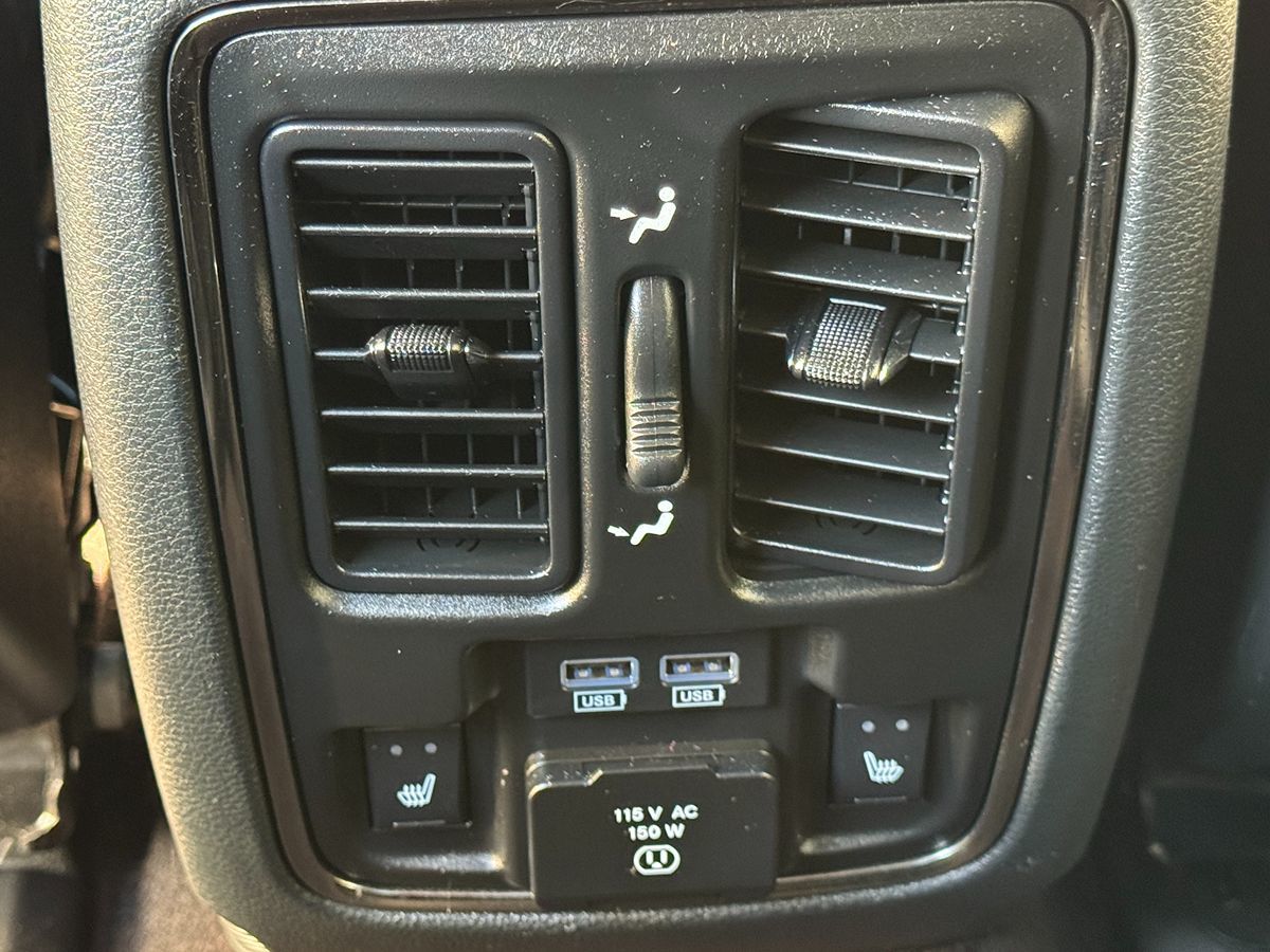 2018 Dodge Durango R/T photo 17