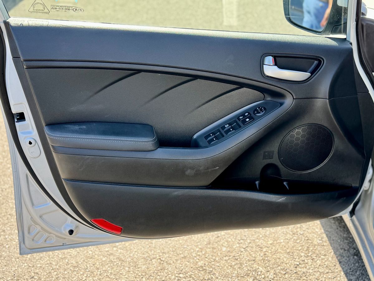2018 Kia Forte LX S EX photo 9