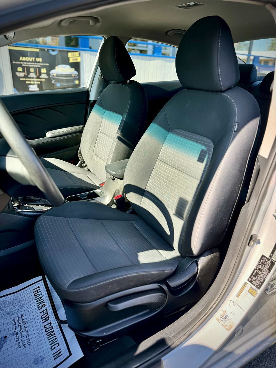2018 Kia Forte LX S EX photo 11