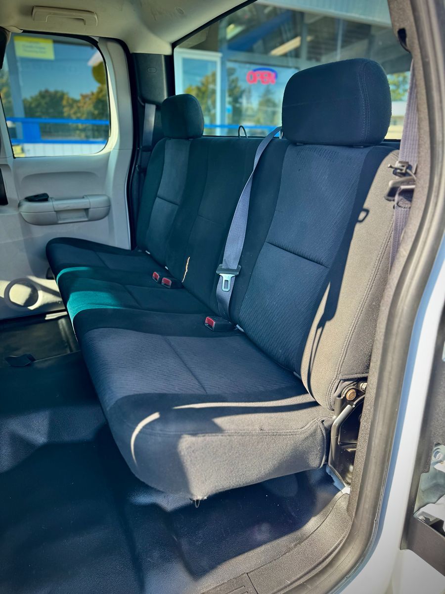 2011 Chevrolet Silverado 3500HD Work Truck photo 13