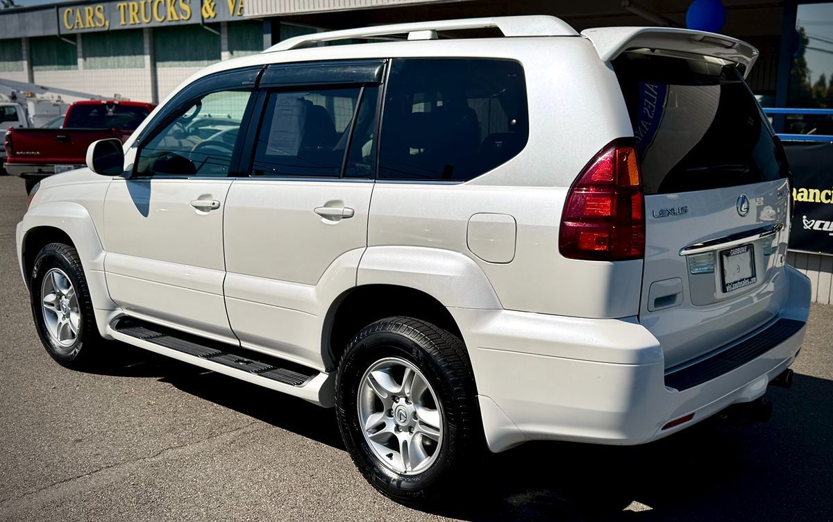 2005 Lexus GX 470 photo 2