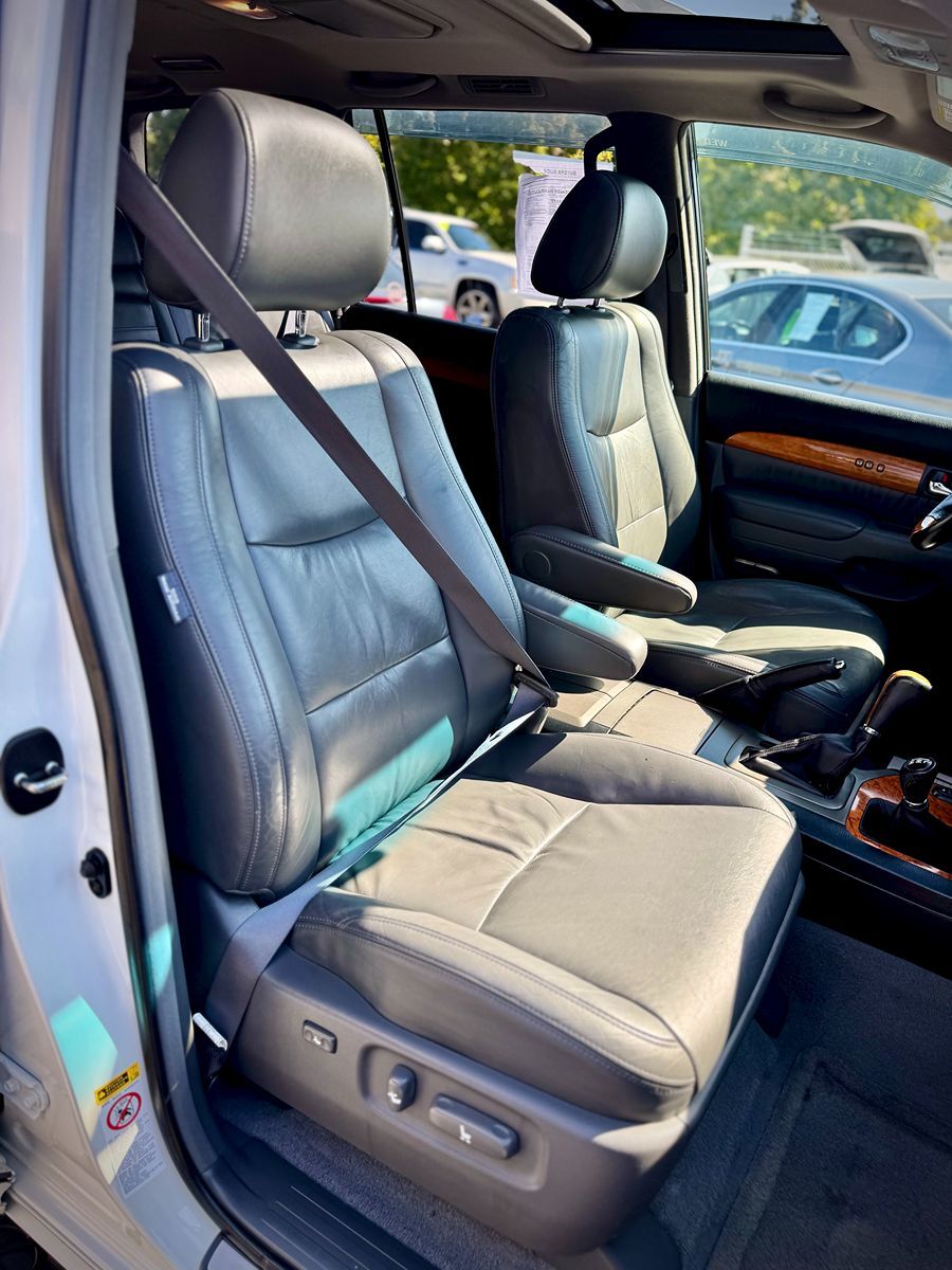 2005 Lexus GX 470 photo 19