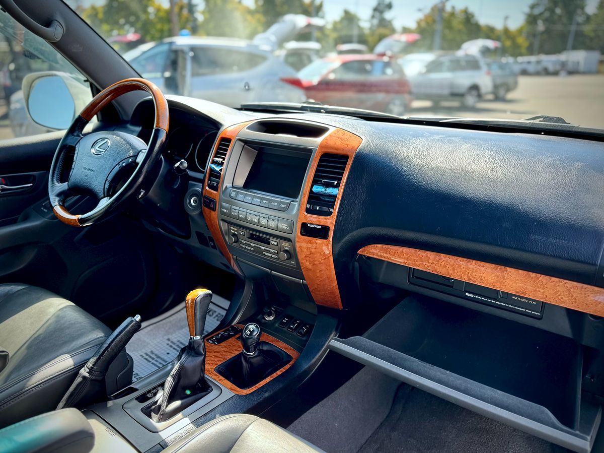 2005 Lexus GX 470 photo 20