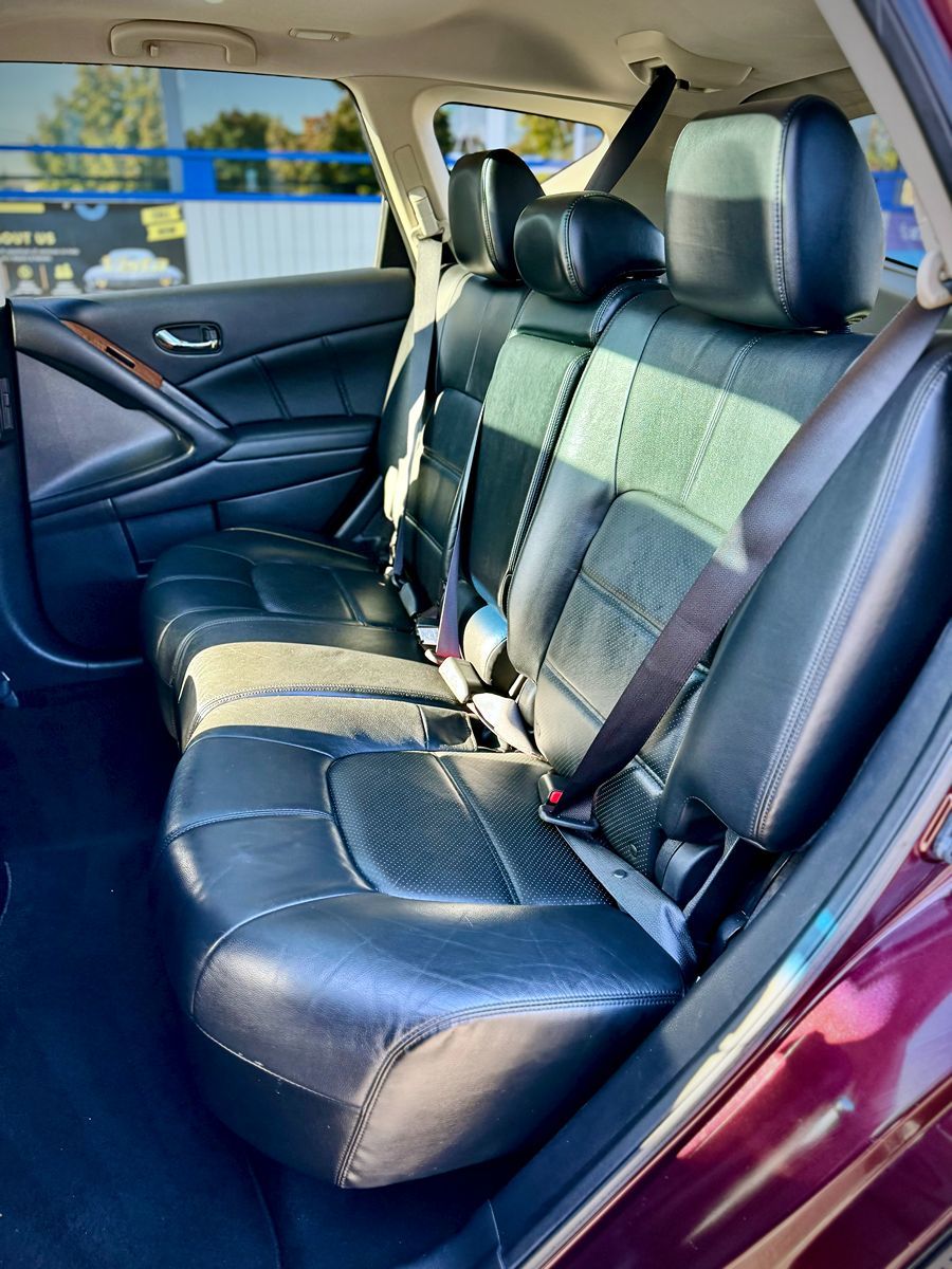 2013 Nissan Murano LE photo 14